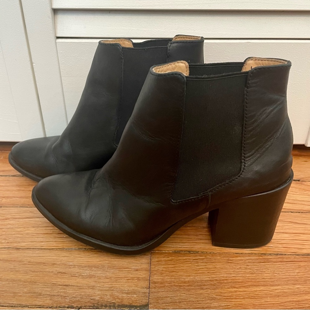 Nisolo Heeled Chelsea Commuter Black Leather Boot Bootie size 7.5